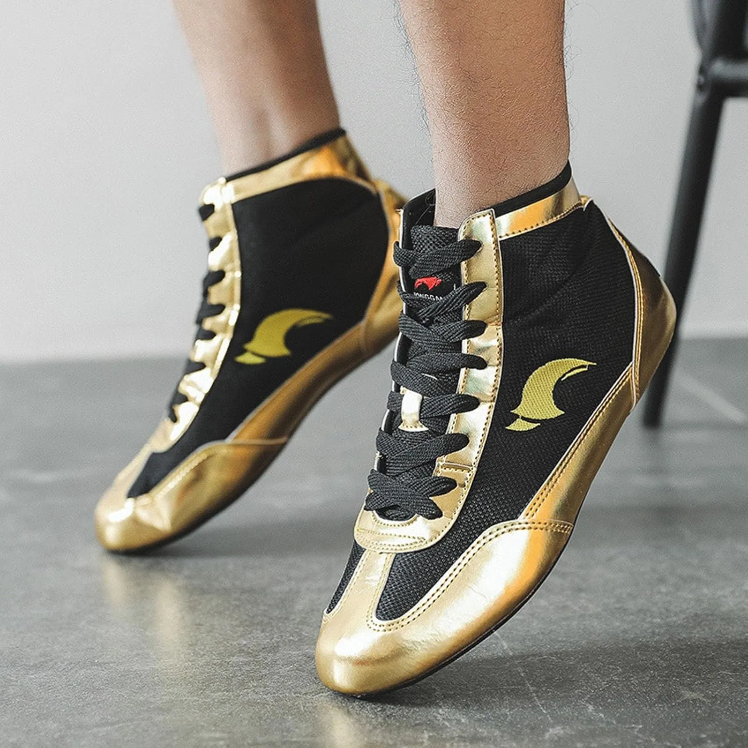 Kids Wrestling Shoes Boys Girls Boxing Shoes High Top Wrestling Training Shoes Boots Competition Fitness Sneakers