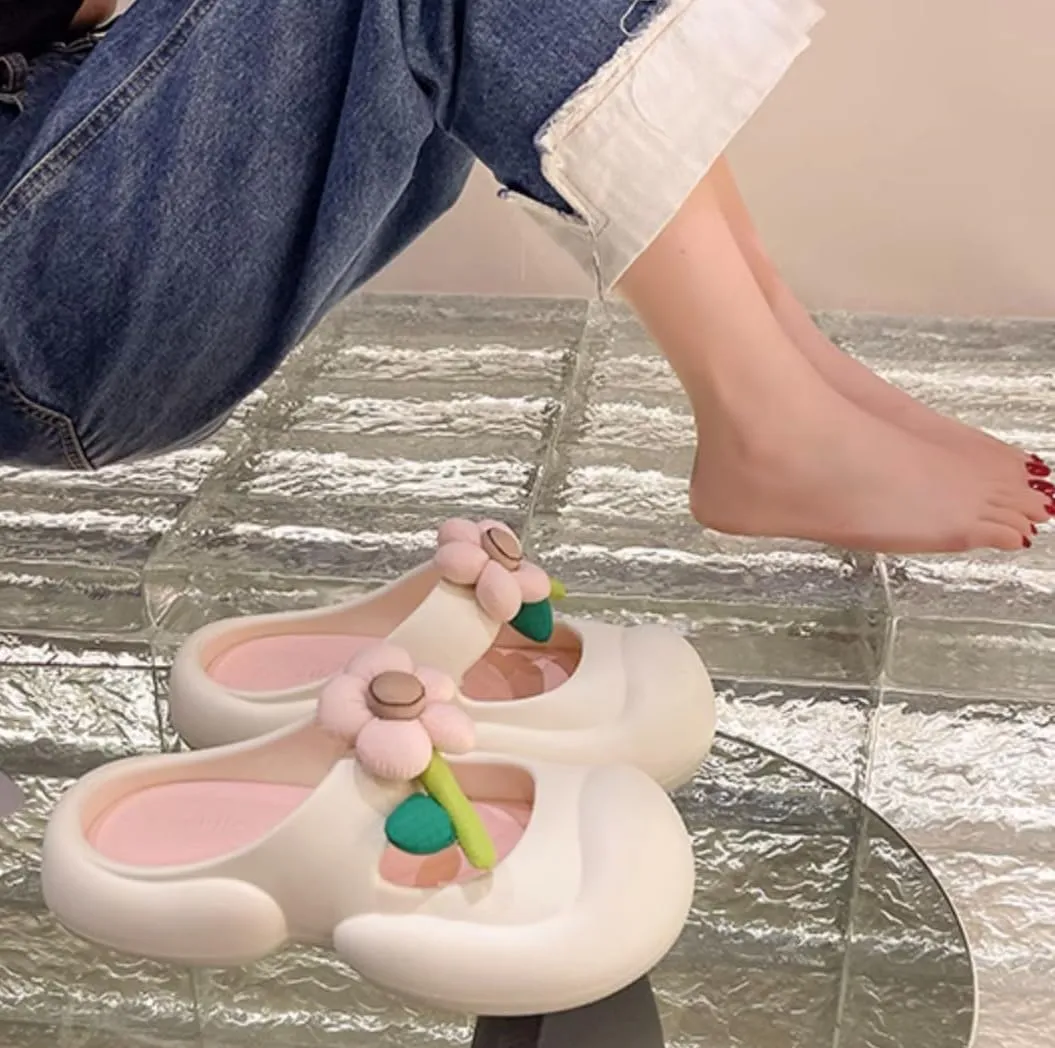Loizziuy Women's Summer Floral Round-Toe Slip-On Sandals with Kawaii Flower Detail Thick Sole Boho Fairy Indoor Outdoor Slippers
