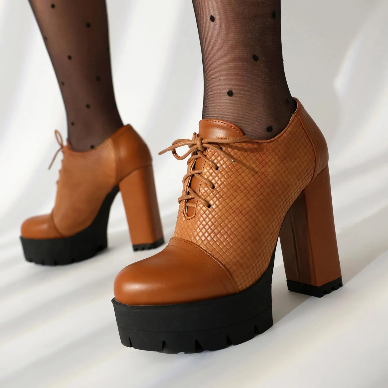 MRKEWUNEY Classic Womens Platform Heel Lace Up Performance Catwalk Pumps