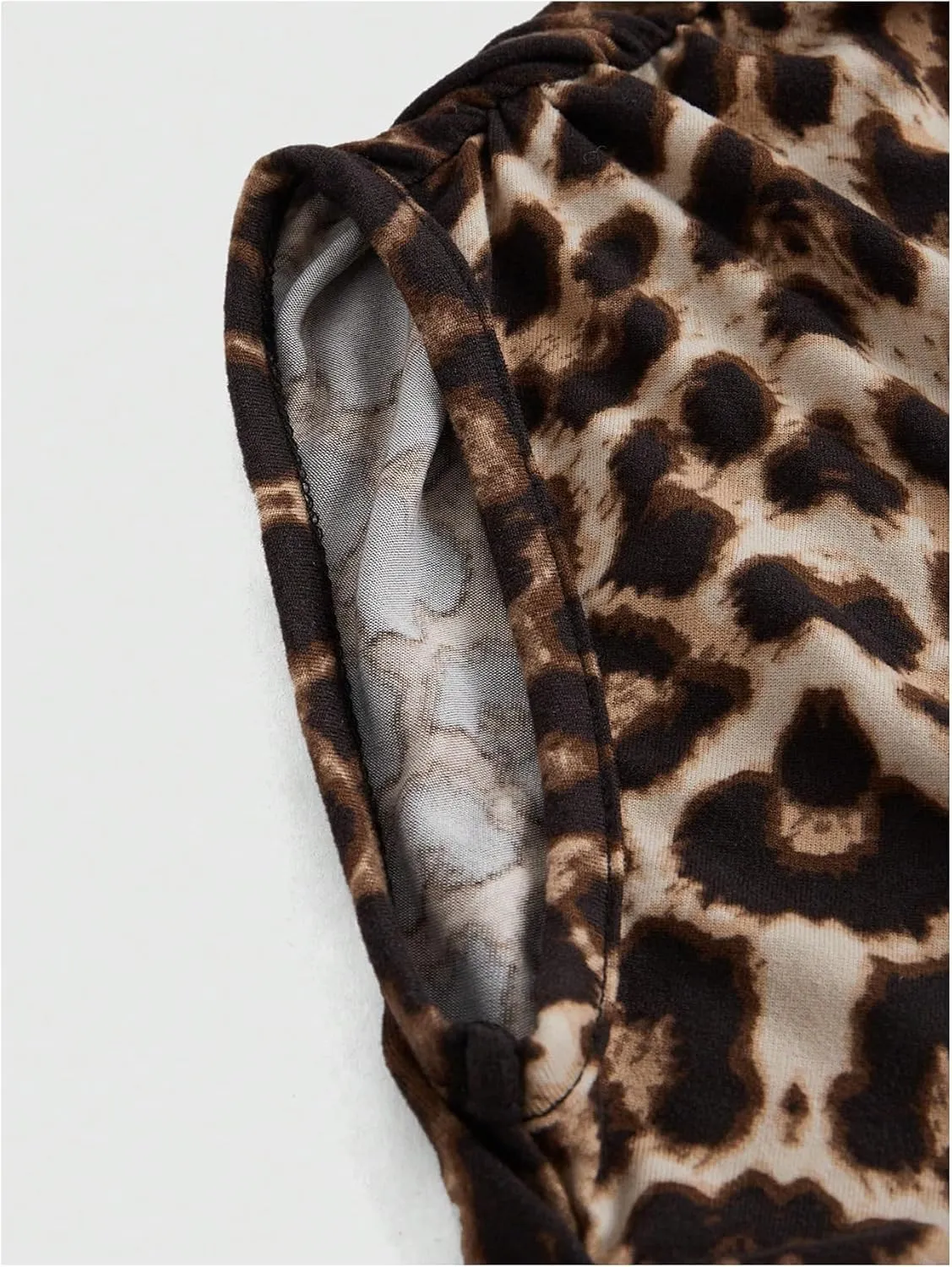 WDIRARA Women's Plus Size Leopard Ruched Tee Dolman Sleeve Asymmetrical Neck Slim T Shirt
